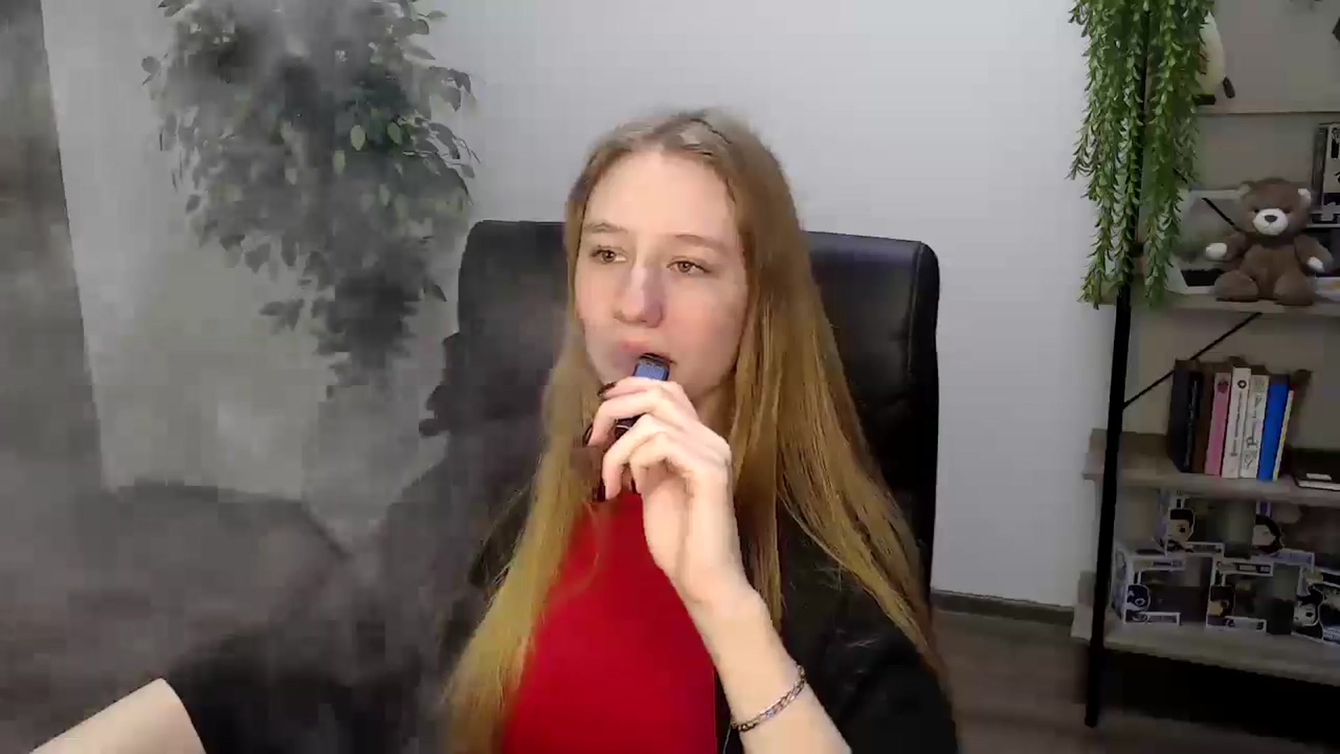 Gallery image thumbnail from HaleyVixen's myfreecams stream on, 11/20/2024, 13:25 image 9 of 20