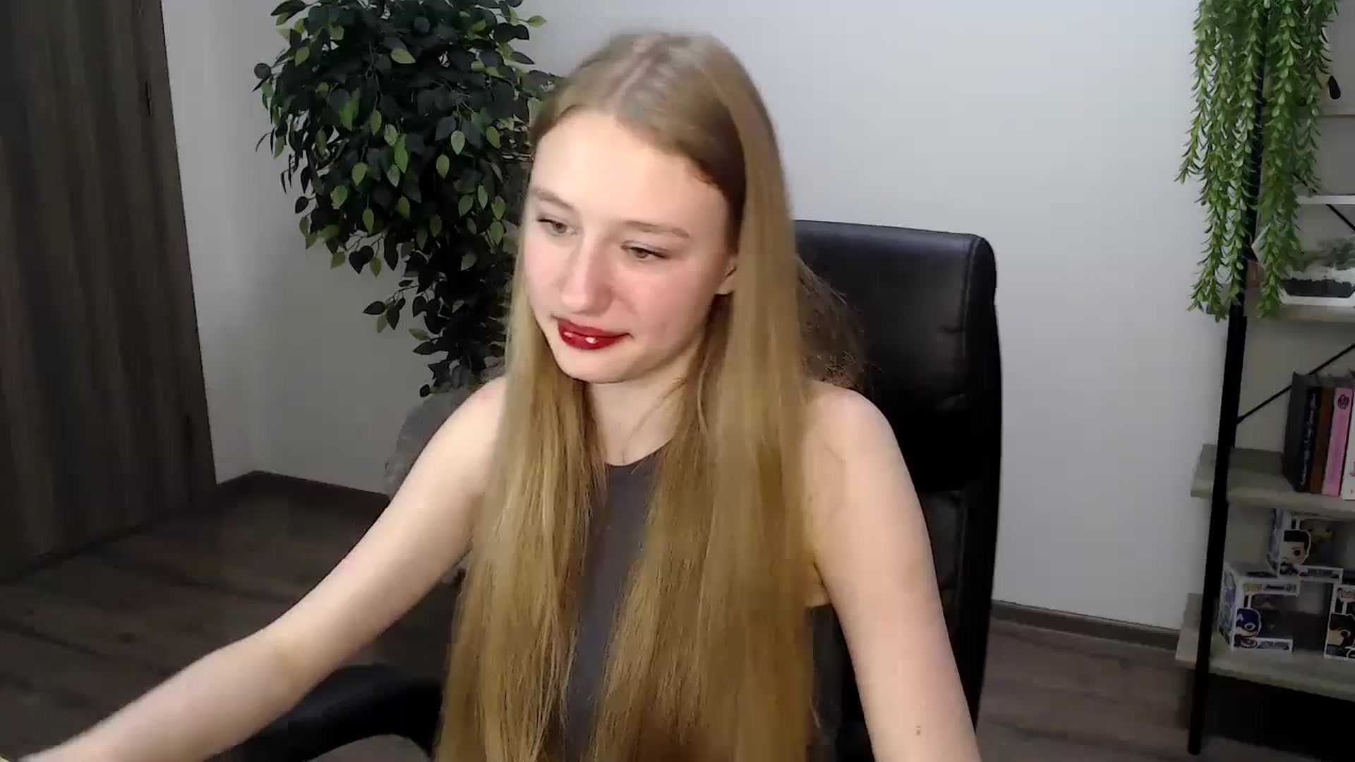 Gallery image thumbnail from HaleyVixen's myfreecams stream on, 11/23/2024, 13:04 image 20 of 20