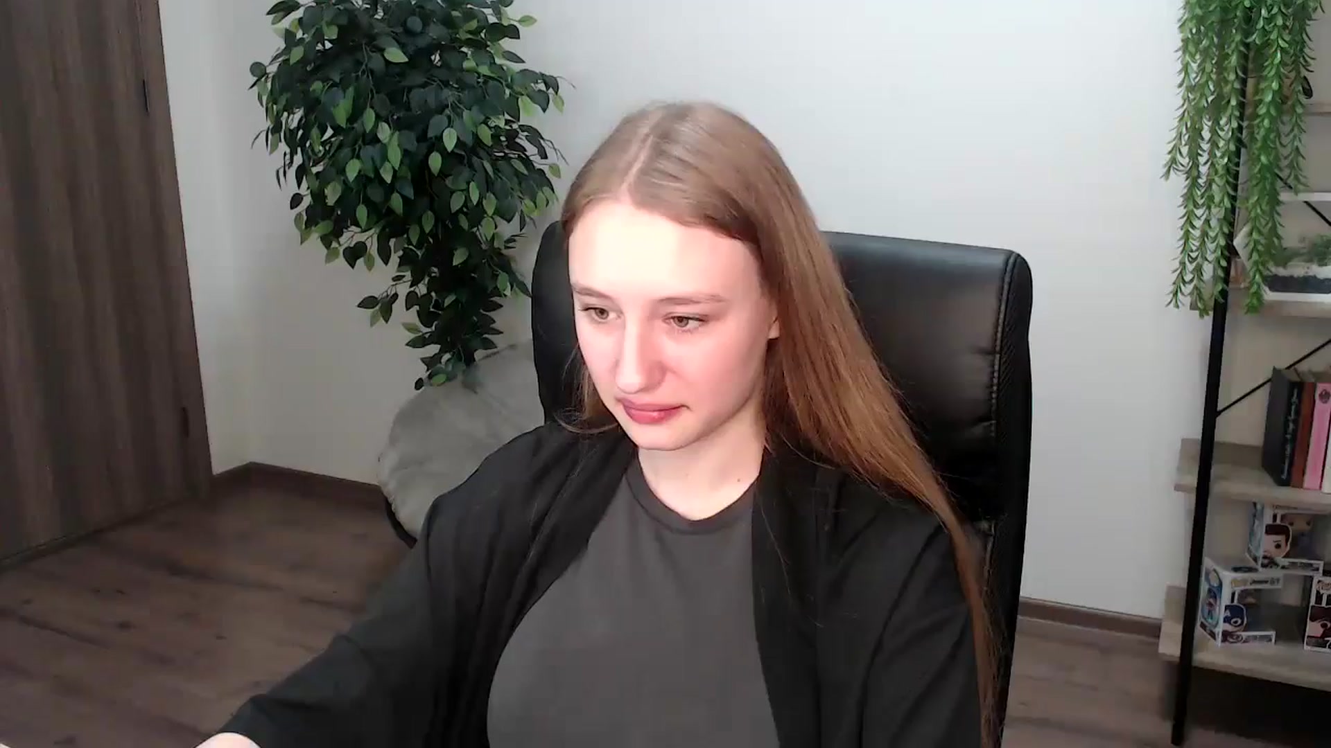 Gallery image thumbnail from HaleyVixen's myfreecams stream on, 11/23/2024, 14:16 image 11 of 20