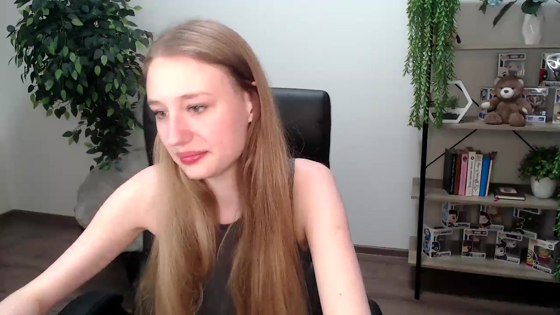 Gallery image thumbnail from HaleyVixen's myfreecams stream on, 11/24/2024, 12:59 image 7 of 20