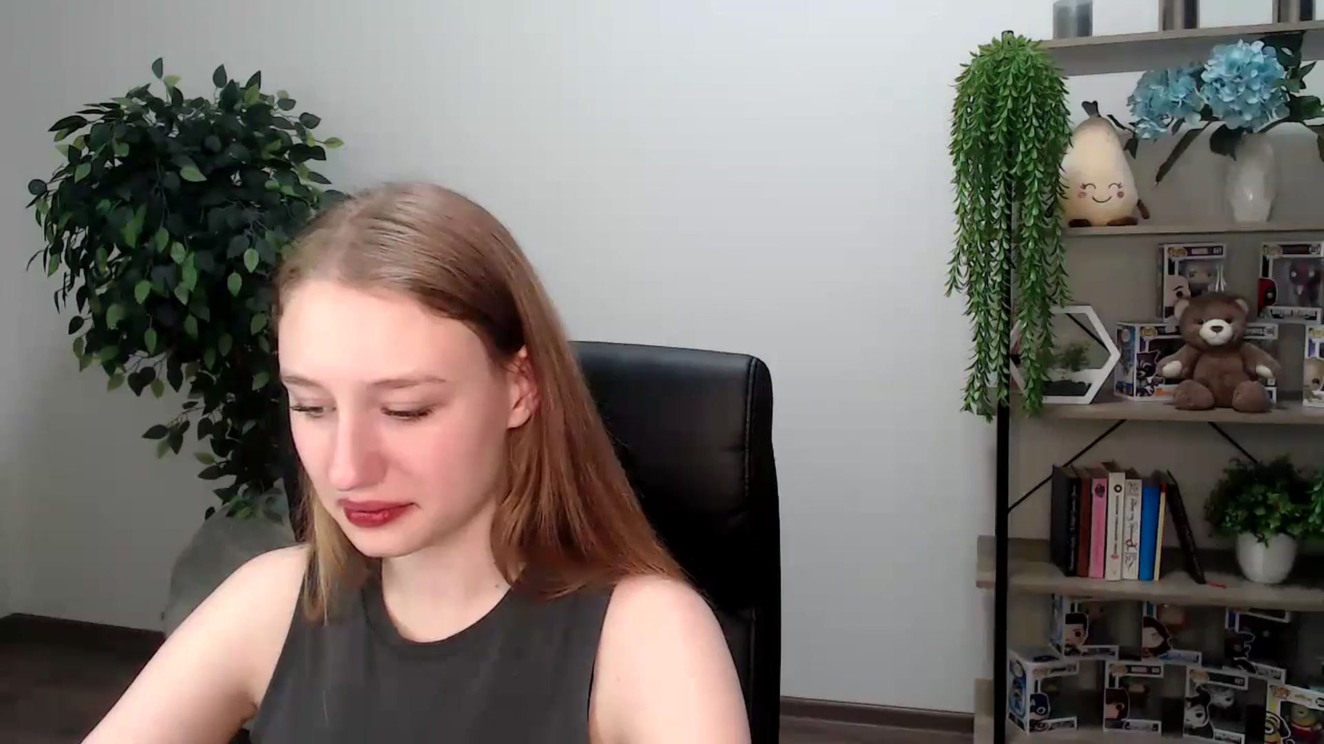 Gallery image thumbnail from HaleyVixen's myfreecams stream on, 11/24/2024, 12:59 image 13 of 20