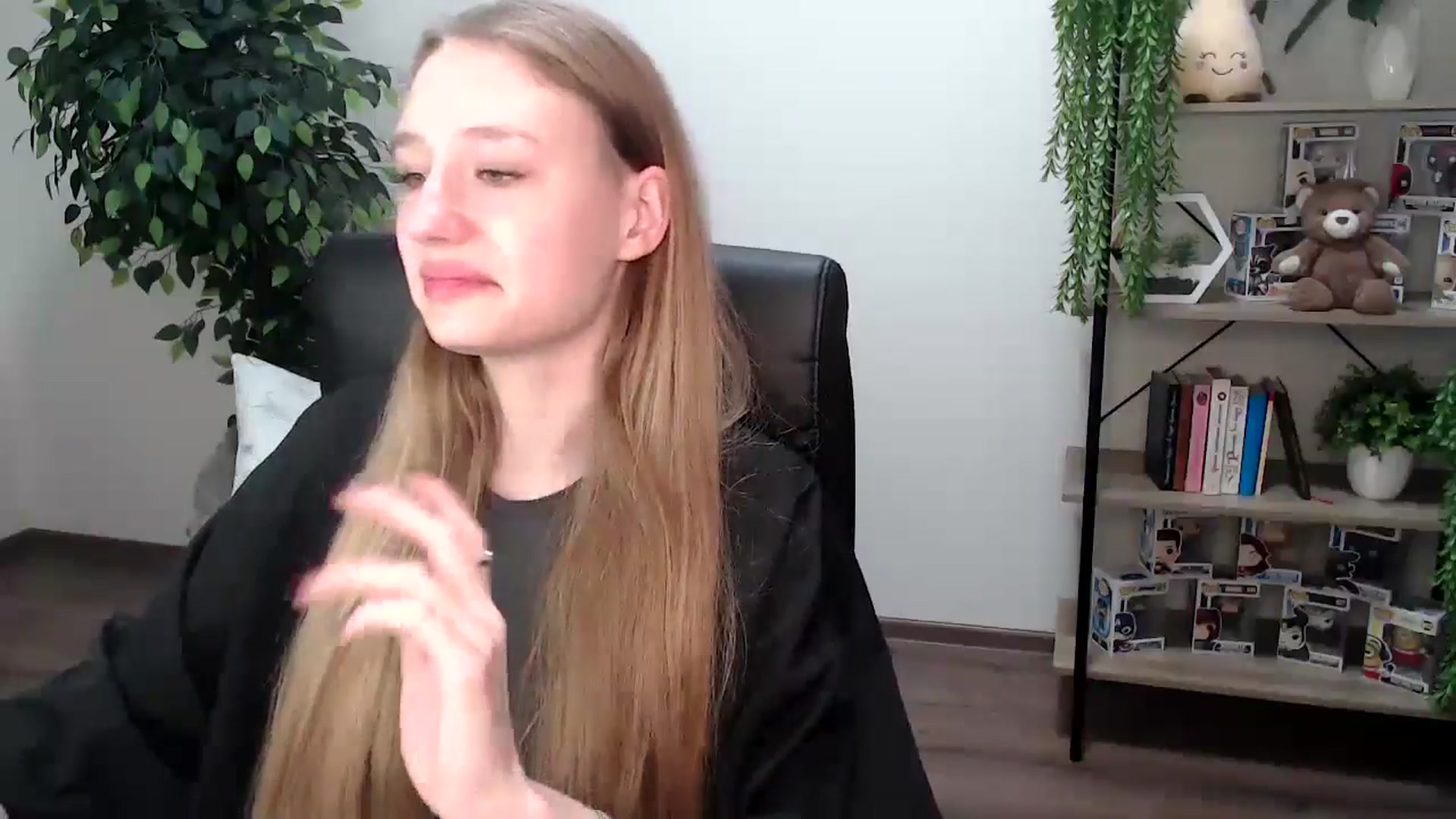 Gallery image thumbnail from HaleyVixen's myfreecams stream on, 11/24/2024, 13:44 image 2 of 20