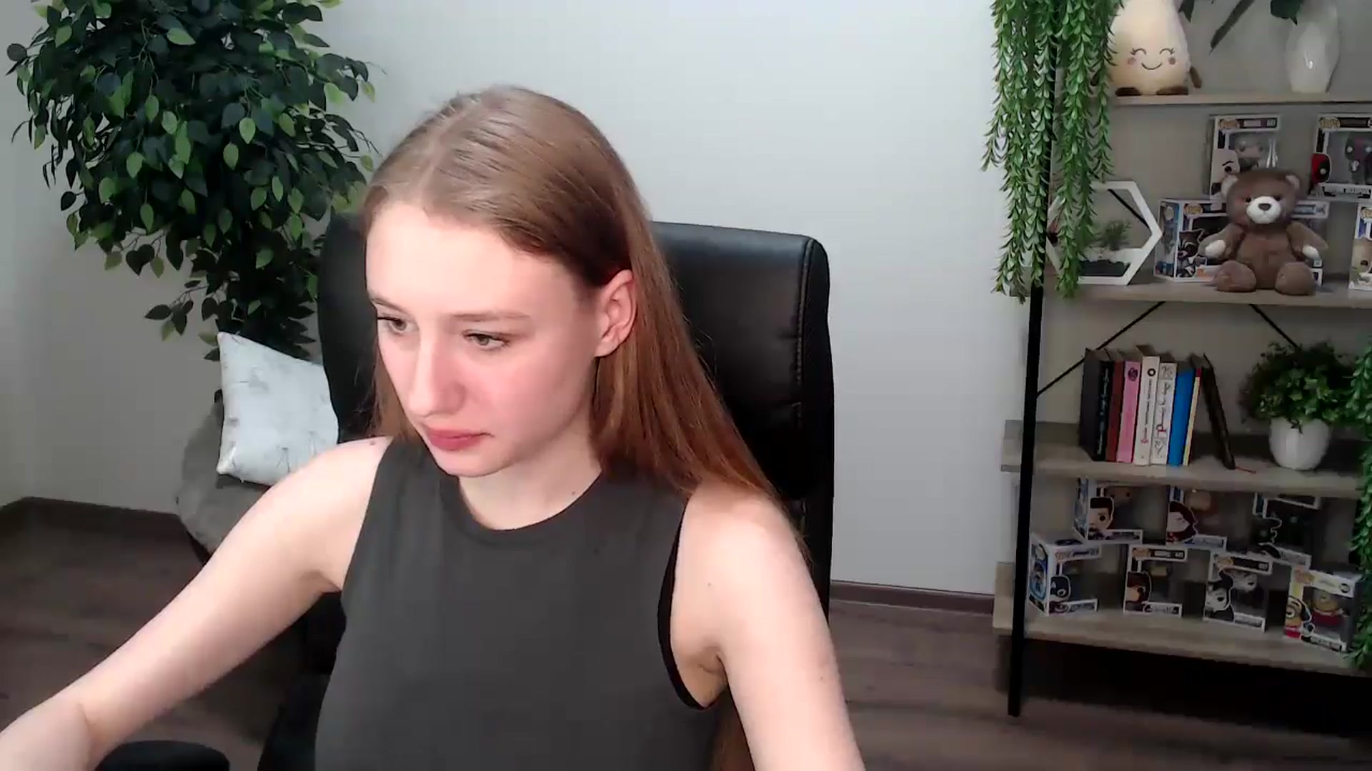 Gallery image thumbnail from HaleyVixen's myfreecams stream on, 11/24/2024, 14:35 image 19 of 20