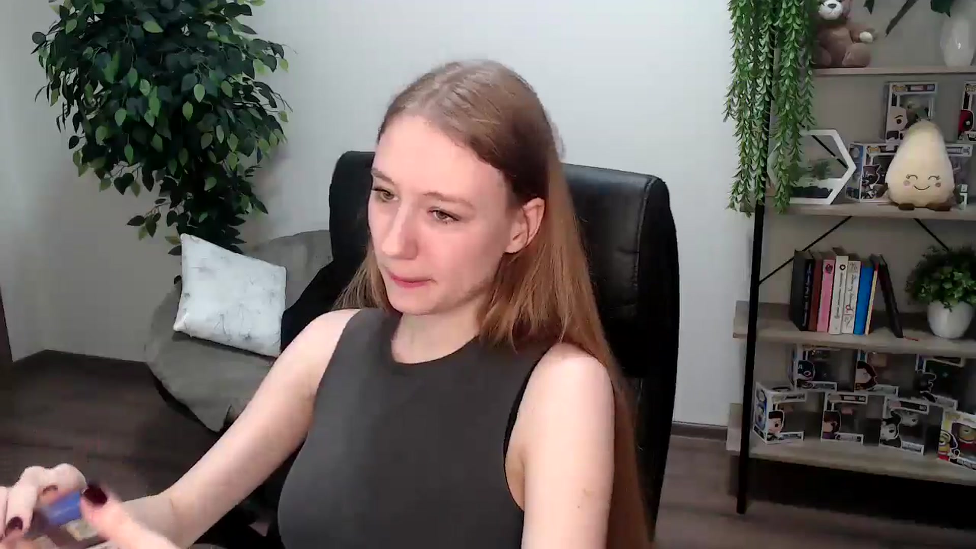 Gallery image thumbnail from HaleyVixen's myfreecams stream on, 11/25/2024, 10:40 image 3 of 20