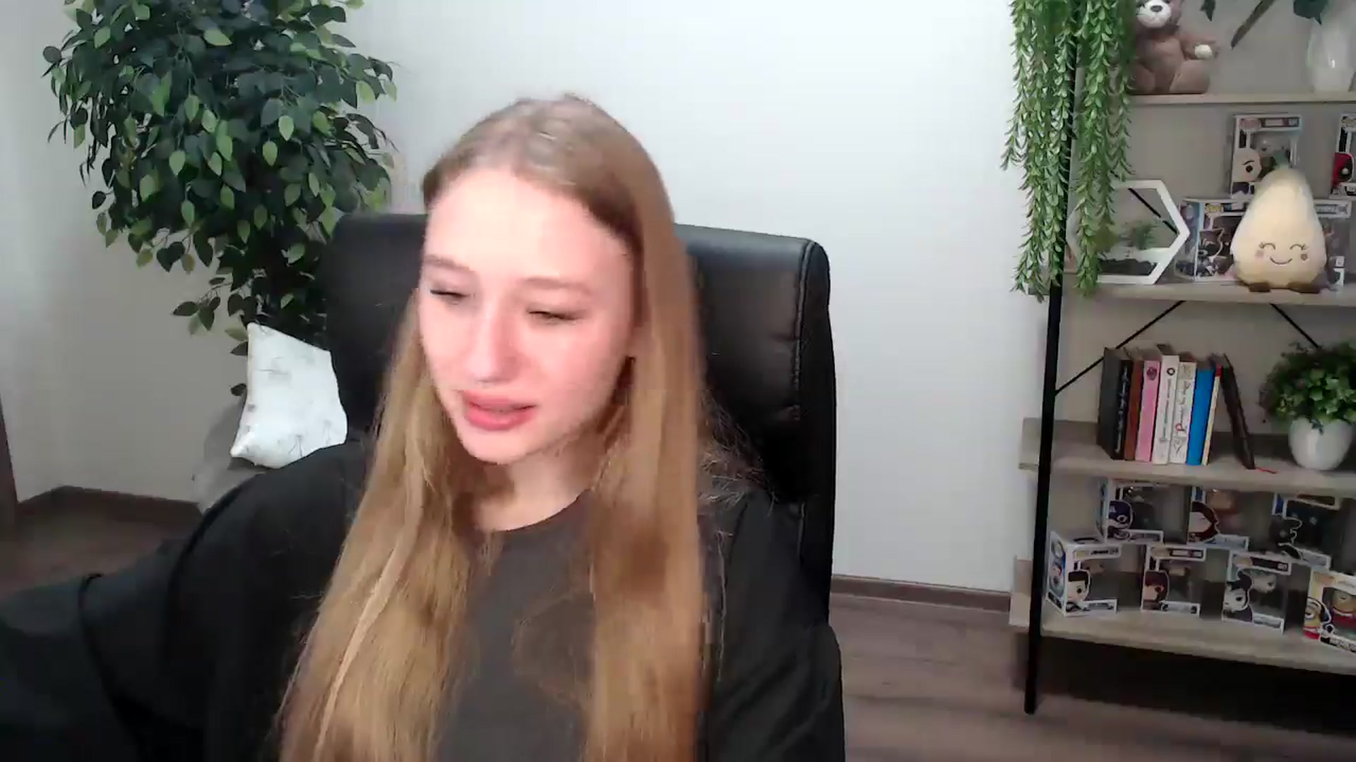 Gallery image thumbnail from HaleyVixen's myfreecams stream on, 11/25/2024, 12:07 image 4 of 20