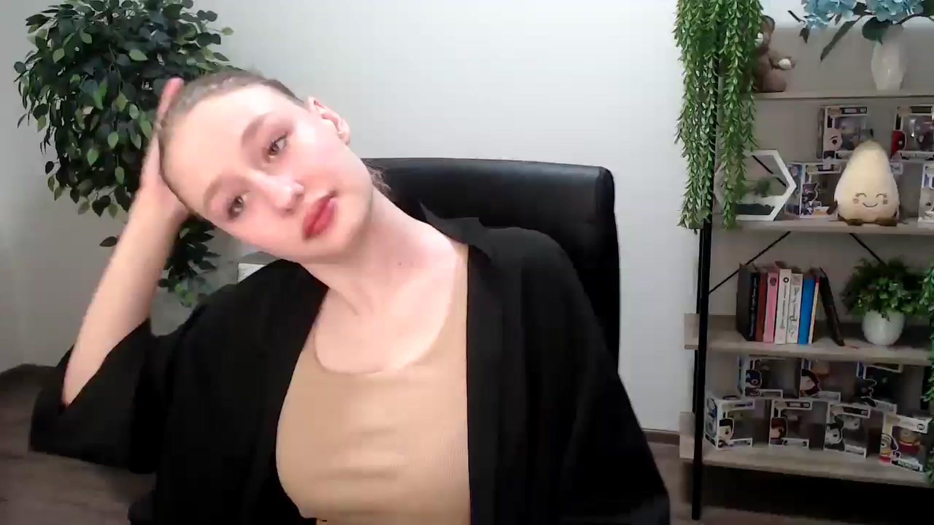 Gallery image thumbnail from HaleyVixen's myfreecams stream on, 11/26/2024, 12:48 image 1 of 20