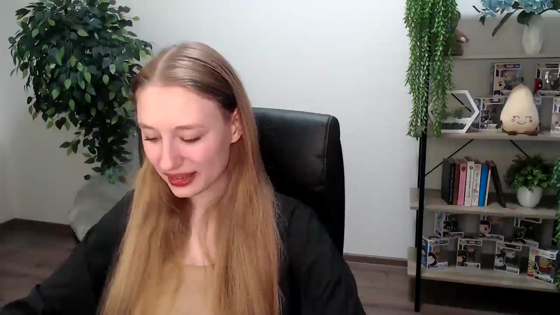Gallery image thumbnail from HaleyVixen's myfreecams stream on, 11/26/2024, 12:48 image 4 of 20