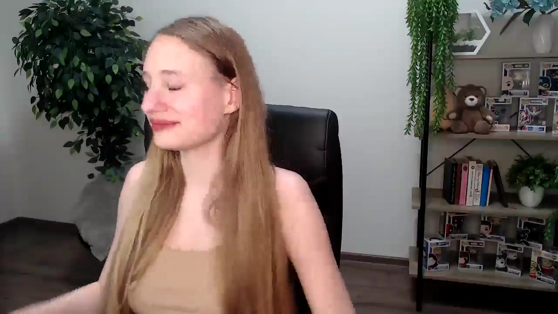 Gallery image thumbnail from HaleyVixen's myfreecams stream on, 11/26/2024, 14:46 image 12 of 20