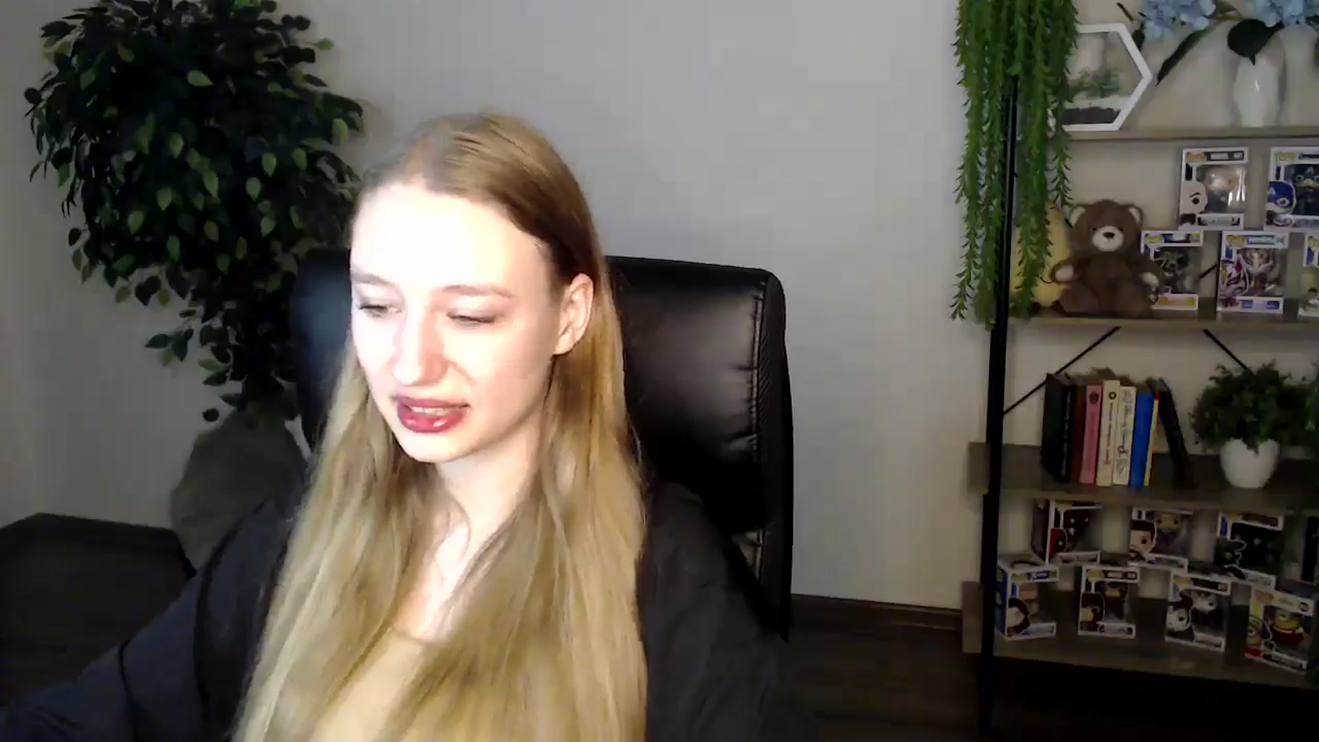 Gallery image thumbnail from HaleyVixen's myfreecams stream on, 11/27/2024, 10:03 image 14 of 20
