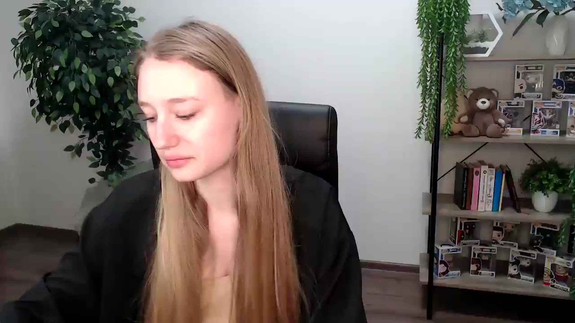 Gallery image thumbnail from HaleyVixen's myfreecams stream on, 11/27/2024, 10:03 image 1 of 20