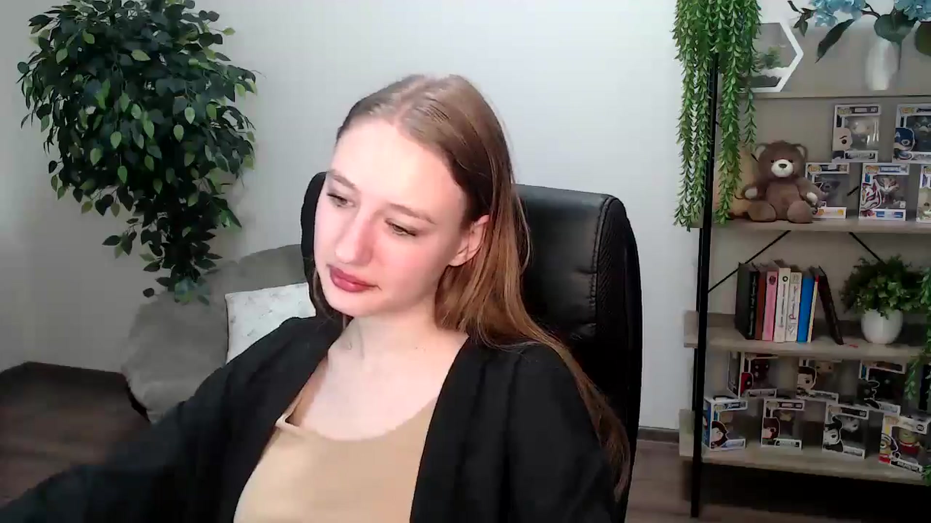 Gallery image thumbnail from HaleyVixen's myfreecams stream on, 11/27/2024, 10:03 image 19 of 20