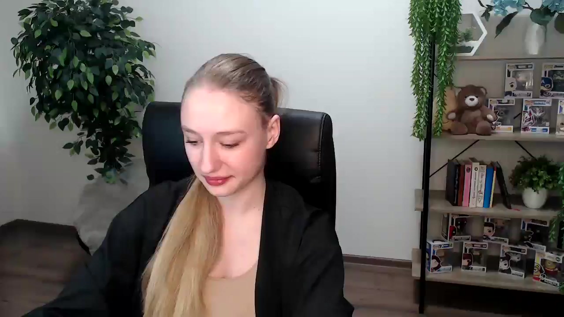 Gallery image thumbnail from HaleyVixen's myfreecams stream on, 11/27/2024, 11:58 image 19 of 20