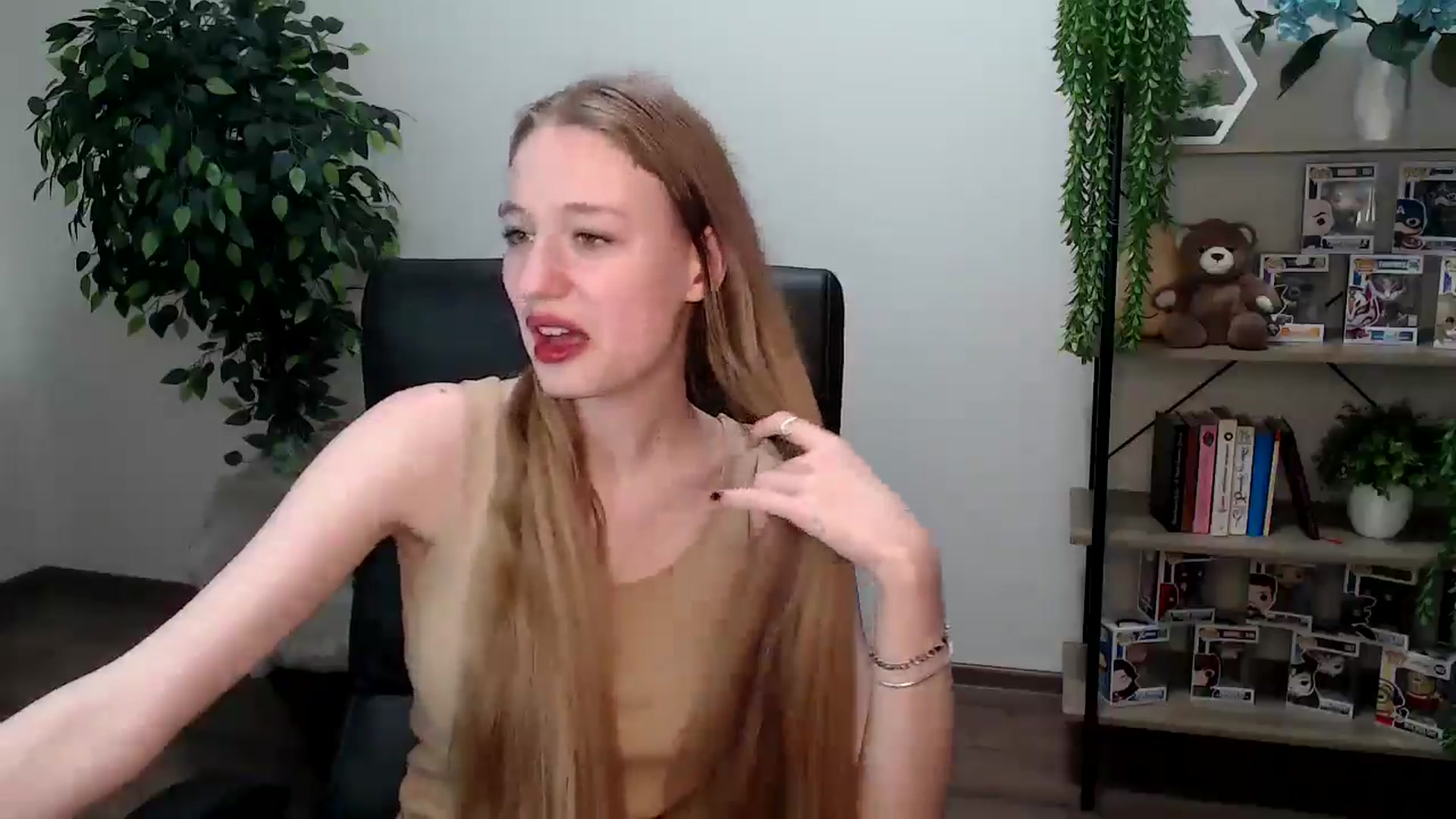 Gallery image thumbnail from HaleyVixen's myfreecams stream on, 11/27/2024, 11:58 image 2 of 20
