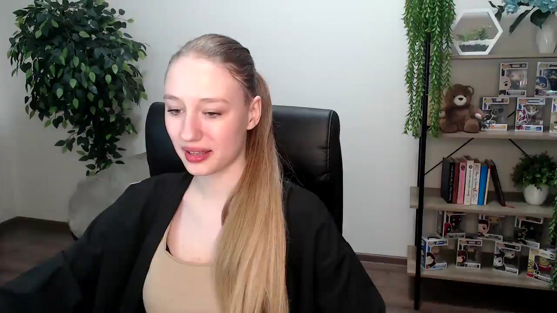 Gallery image thumbnail from HaleyVixen's myfreecams stream on, 11/27/2024, 12:37 image 20 of 20
