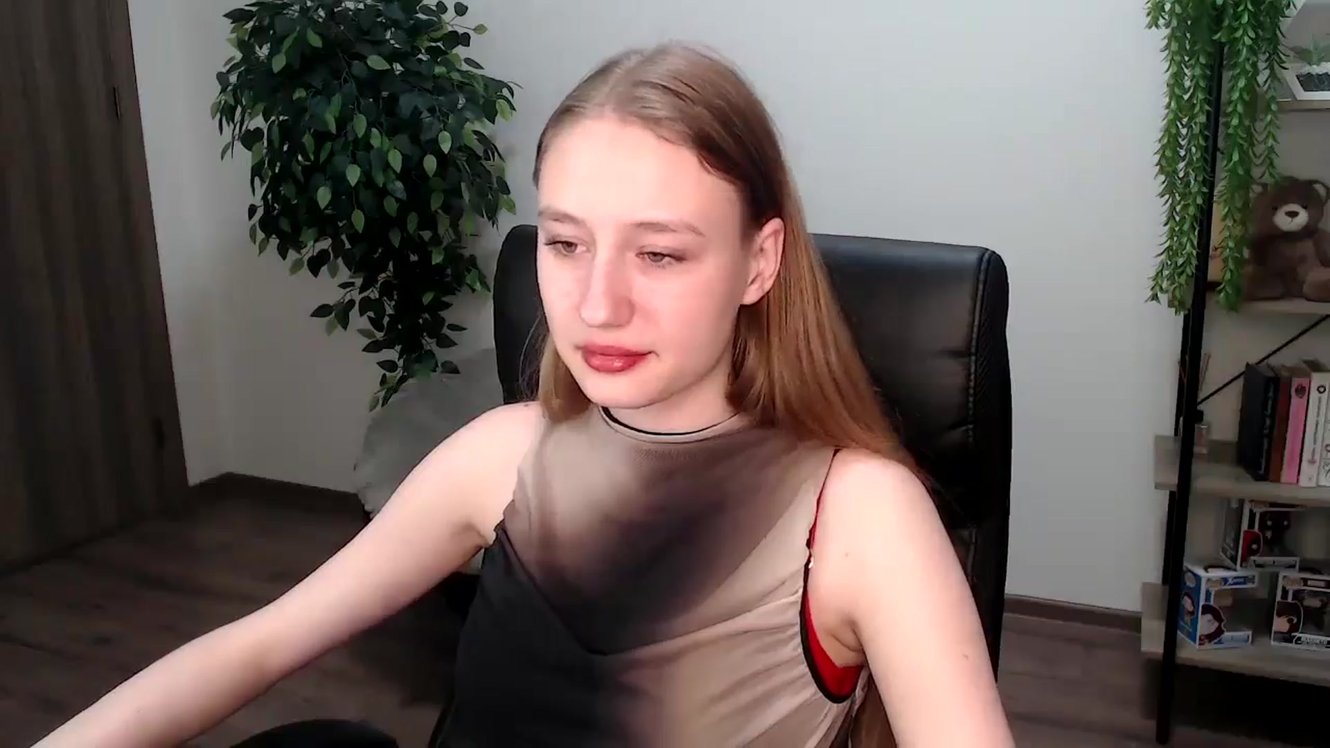 Gallery image thumbnail from HaleyVixen's myfreecams stream on, 11/29/2024, 09:56 image 14 of 20
