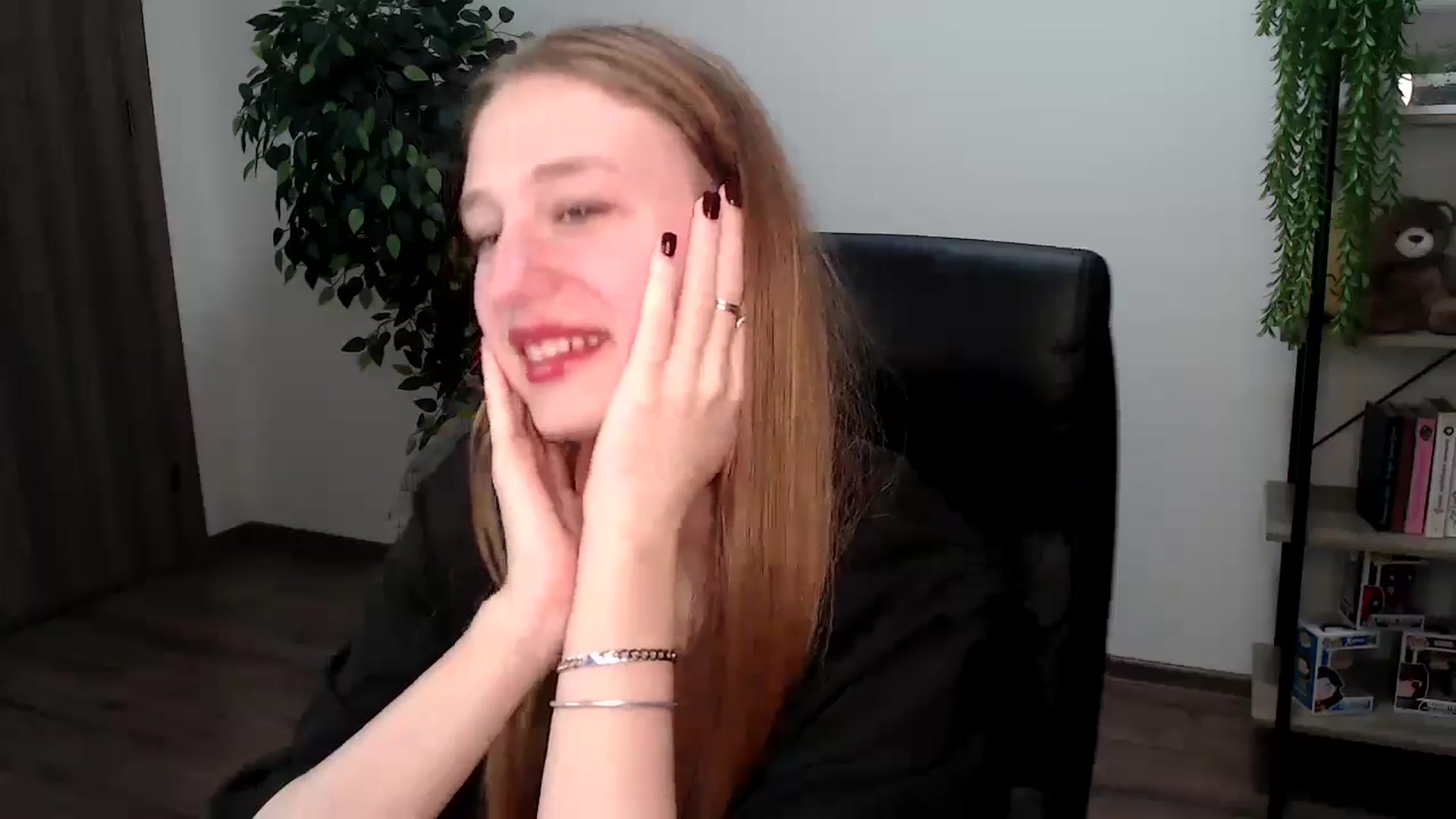 Gallery image thumbnail from HaleyVixen's myfreecams stream on, 11/29/2024, 12:18 image 11 of 20