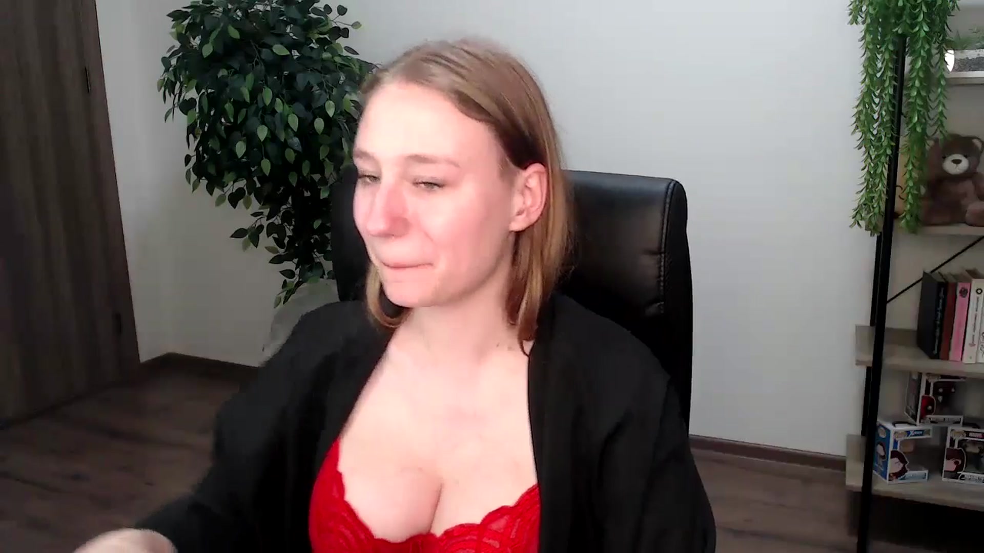 Gallery image thumbnail from HaleyVixen's myfreecams stream on, 11/29/2024, 12:56 image 3 of 20