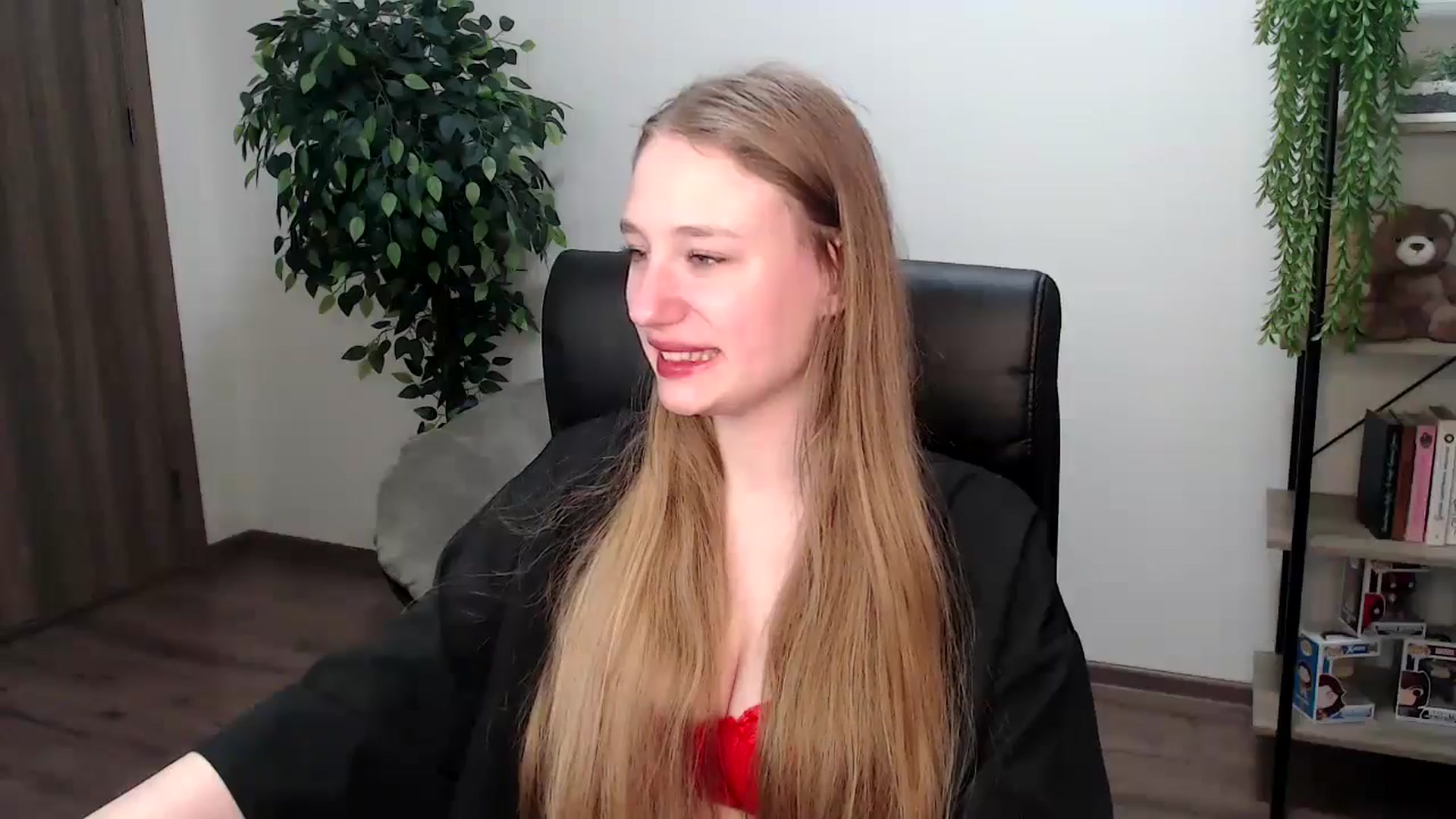 Gallery image thumbnail from HaleyVixen's myfreecams stream on, 11/29/2024, 13:58 image 5 of 20