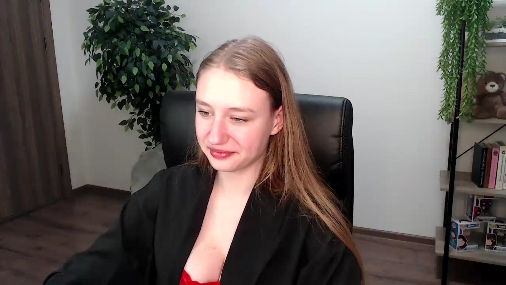 Gallery image thumbnail from HaleyVixen's myfreecams stream on, 11/29/2024, 13:58 image 1 of 20