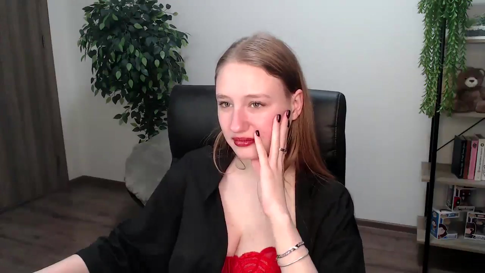 Gallery image thumbnail from HaleyVixen's myfreecams stream on, 11/29/2024, 14:47 image 20 of 20