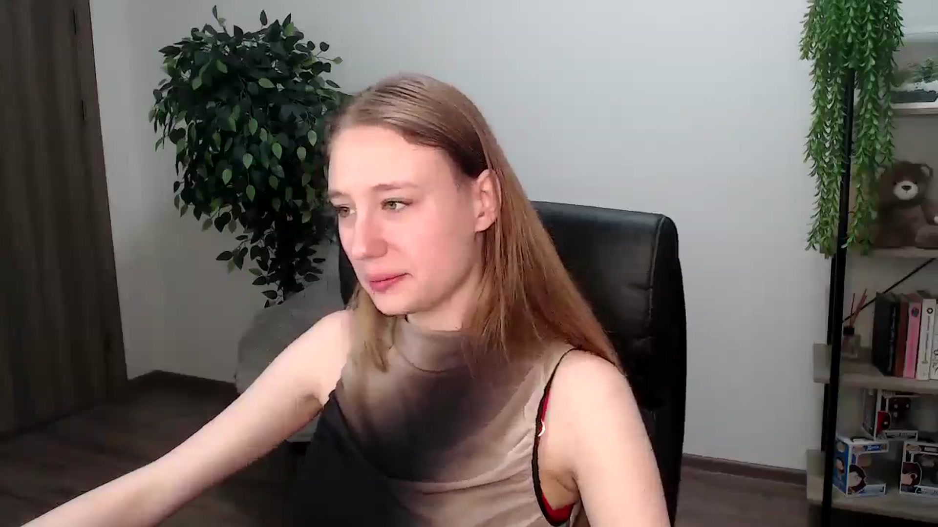 Gallery image thumbnail from HaleyVixen's myfreecams stream on, 11/30/2024, 09:58 image 18 of 20