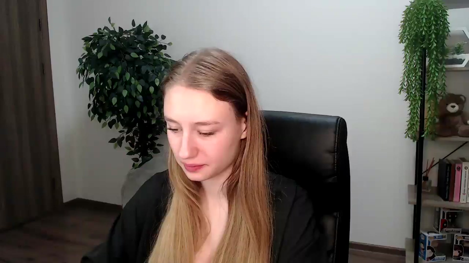 Gallery image thumbnail from HaleyVixen's myfreecams stream on, 11/30/2024, 12:47 image 1 of 20