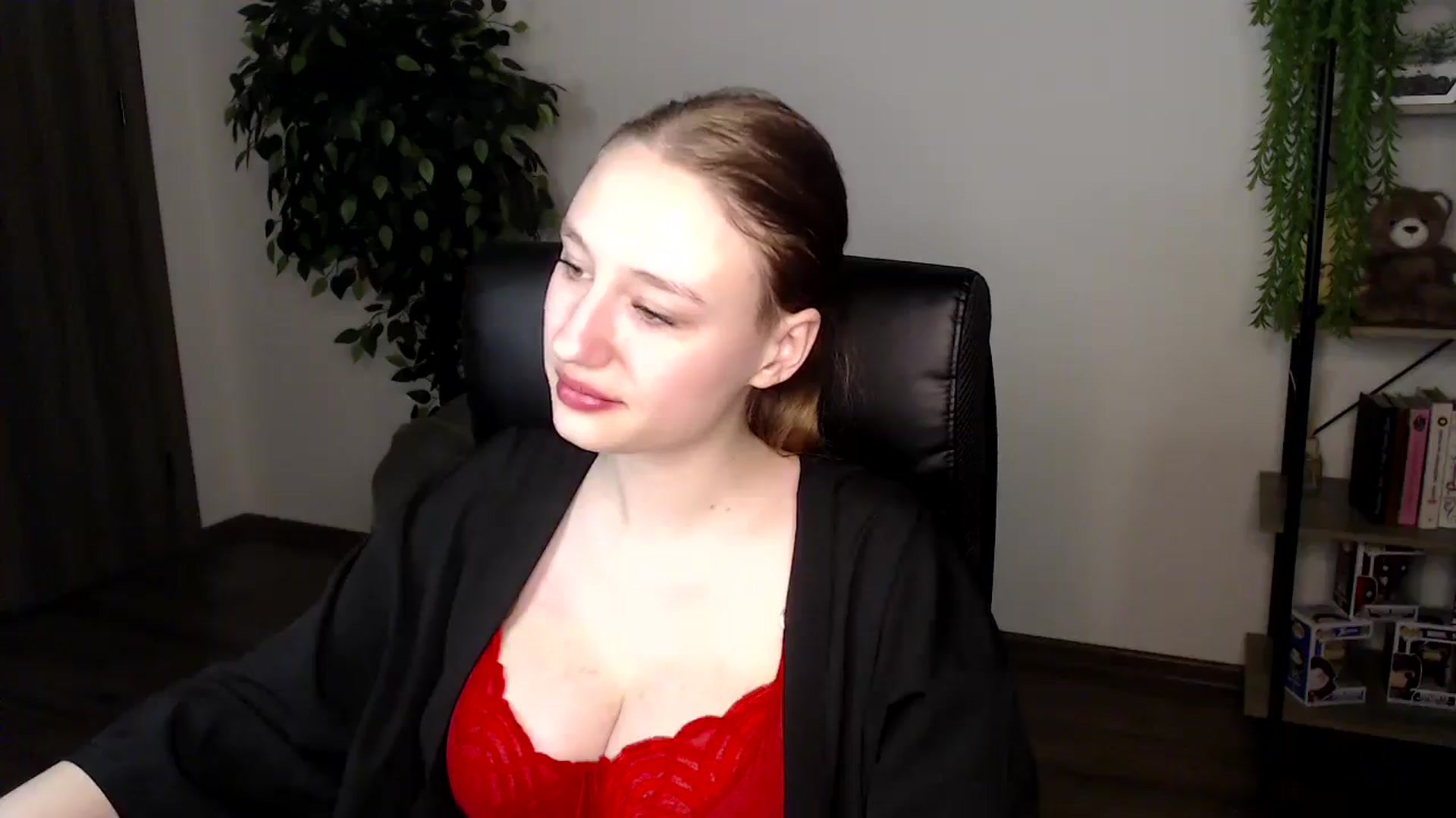 Gallery image thumbnail from HaleyVixen's myfreecams stream on, 11/30/2024, 14:47 image 17 of 20