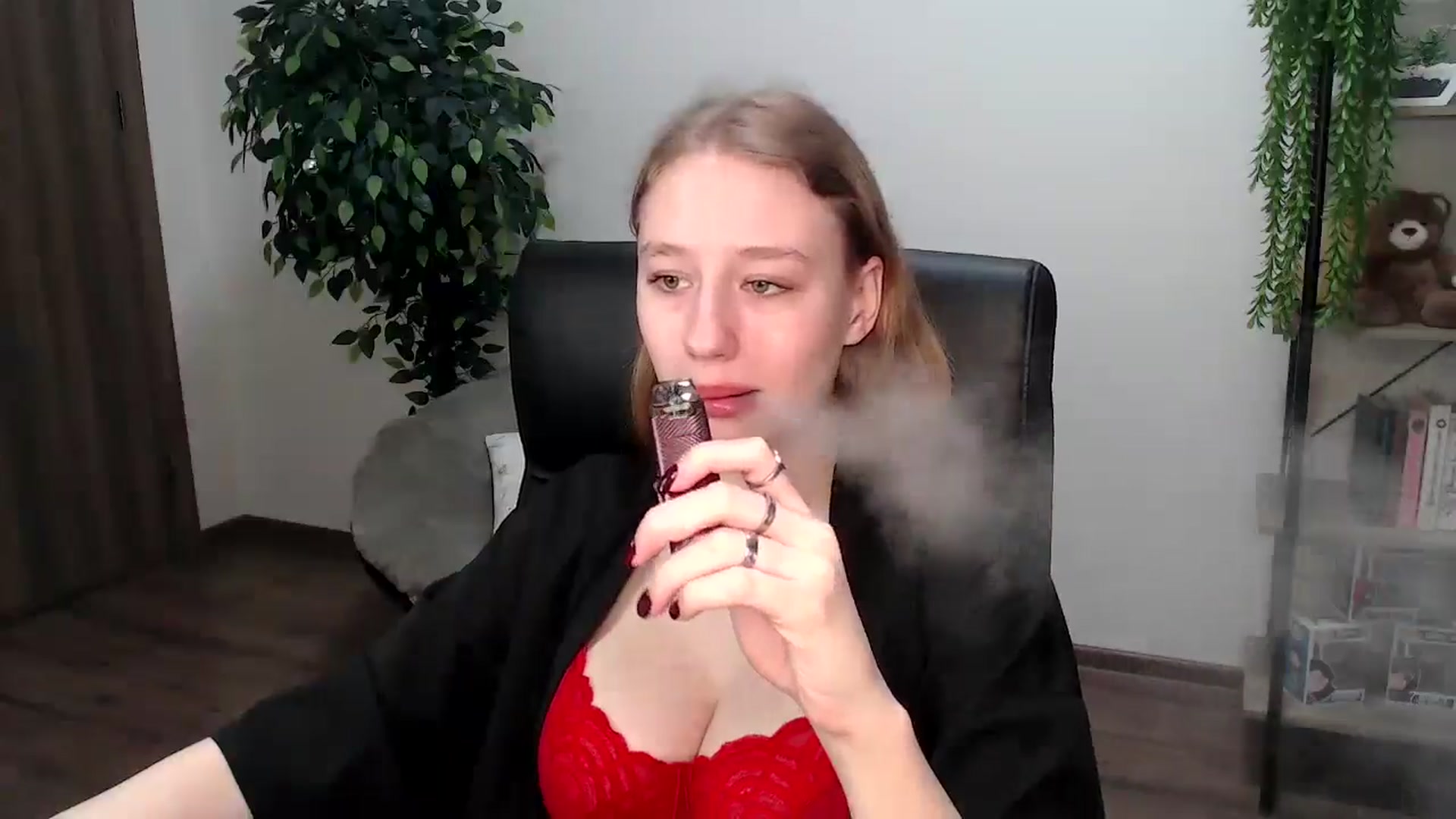 Gallery image thumbnail from HaleyVixen's myfreecams stream on, 12/02/2024, 10:58 image 14 of 20