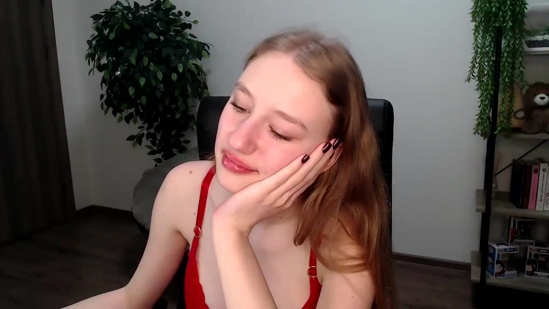 Gallery image thumbnail from HaleyVixen's myfreecams stream on, 12/02/2024, 14:57 image 5 of 20