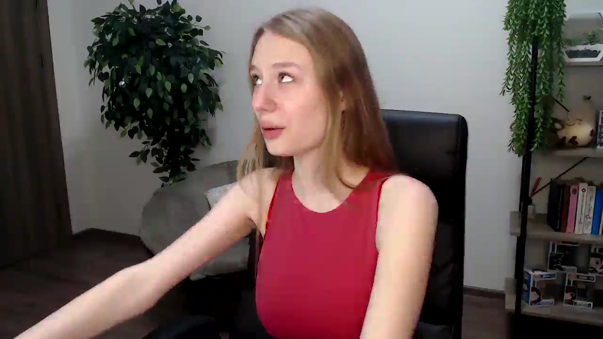 Gallery image thumbnail from HaleyVixen's myfreecams stream on, 12/06/2024, 11:42 image 9 of 20