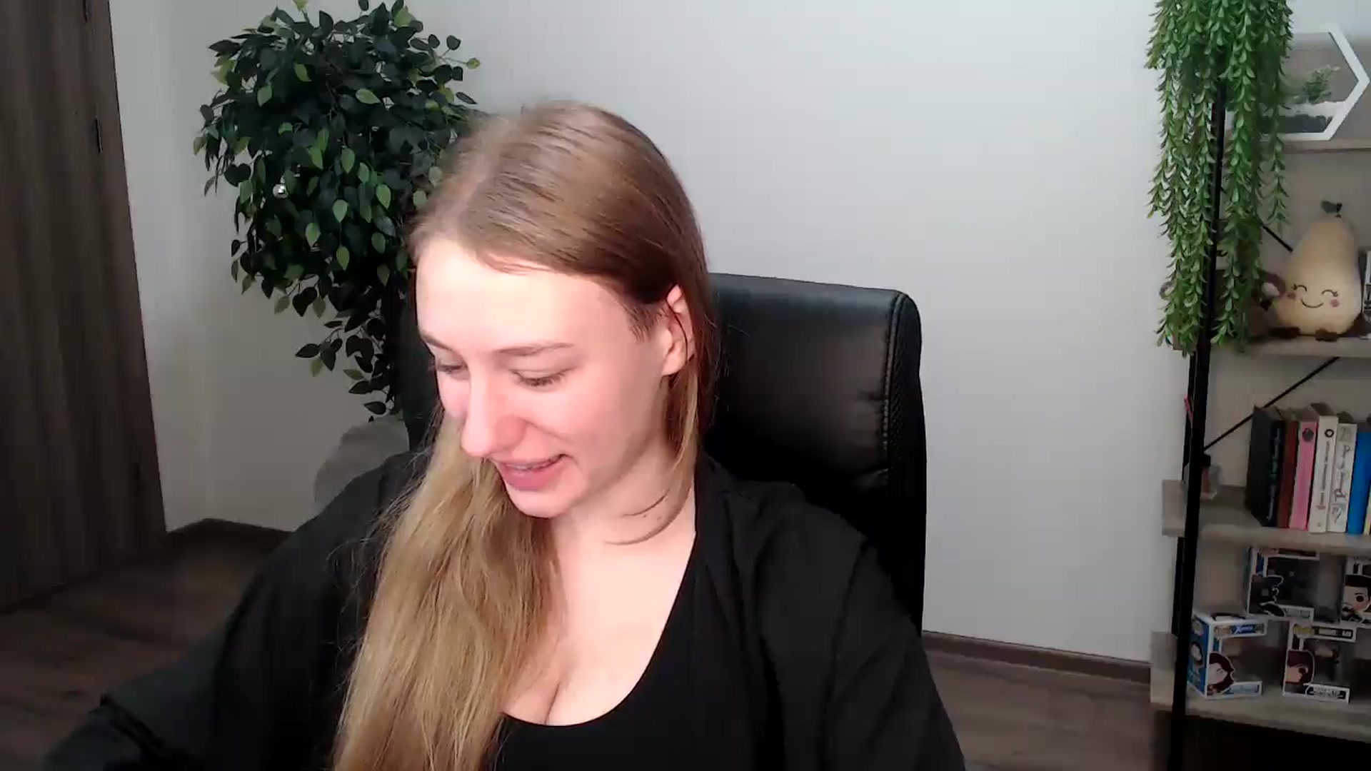 Gallery image thumbnail from HaleyVixen's myfreecams stream on, 12/07/2024, 09:46 image 3 of 20