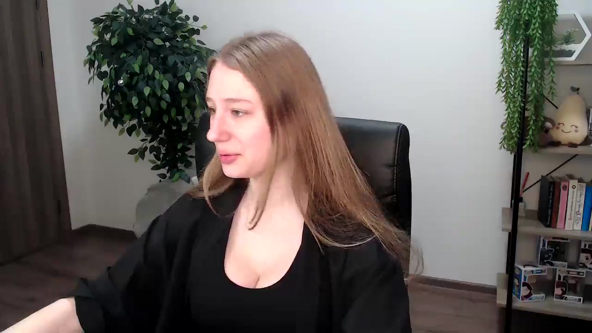 Gallery image thumbnail from HaleyVixen's myfreecams stream on, 12/07/2024, 09:46 image 9 of 20