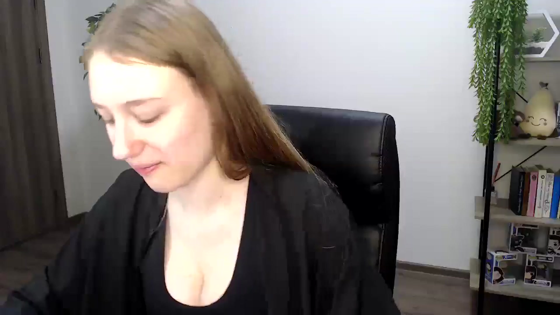 Gallery image thumbnail from HaleyVixen's myfreecams stream on, 12/07/2024, 09:46 image 5 of 20