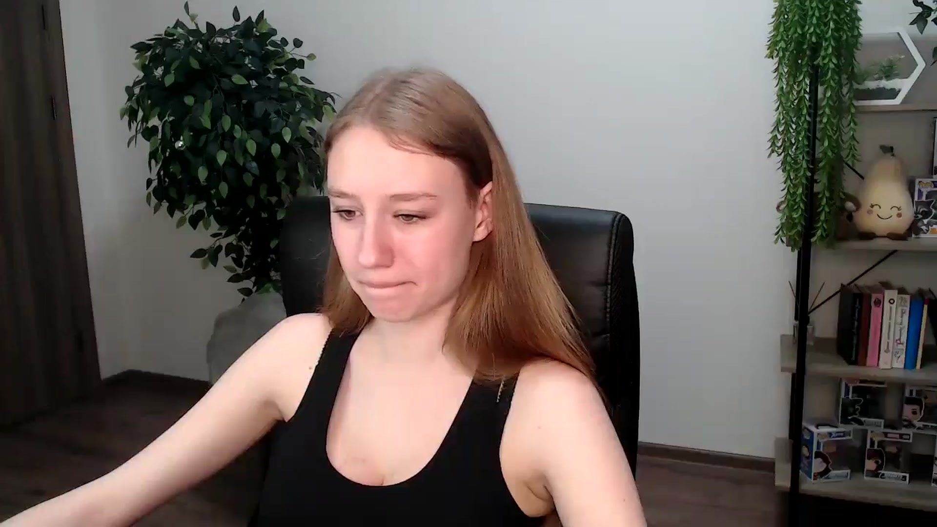 Gallery image thumbnail from HaleyVixen's myfreecams stream on, 12/07/2024, 11:24 image 17 of 20