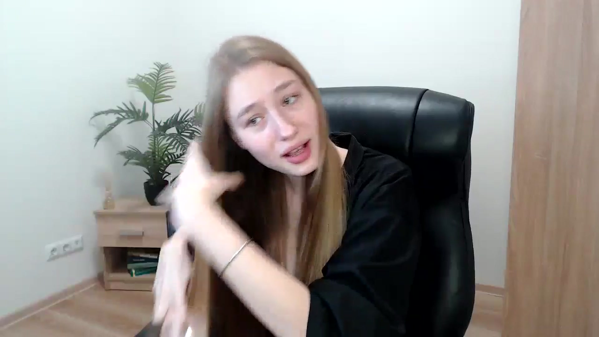 Gallery image thumbnail from HaleyVixen's myfreecams stream on, 12/10/2024, 12:57 image 12 of 20