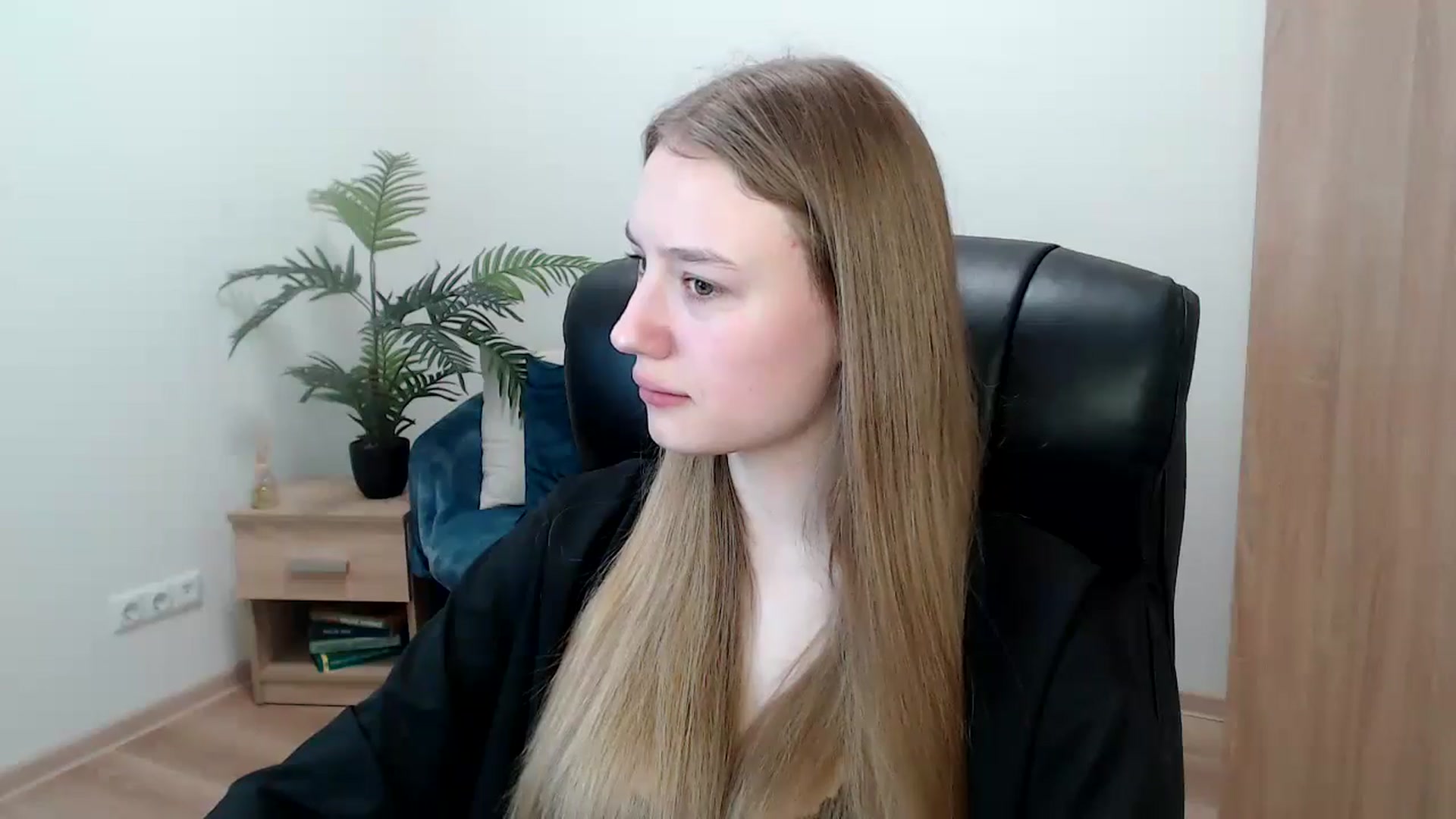 Gallery image thumbnail from HaleyVixen's myfreecams stream on, 12/10/2024, 12:57 image 18 of 20