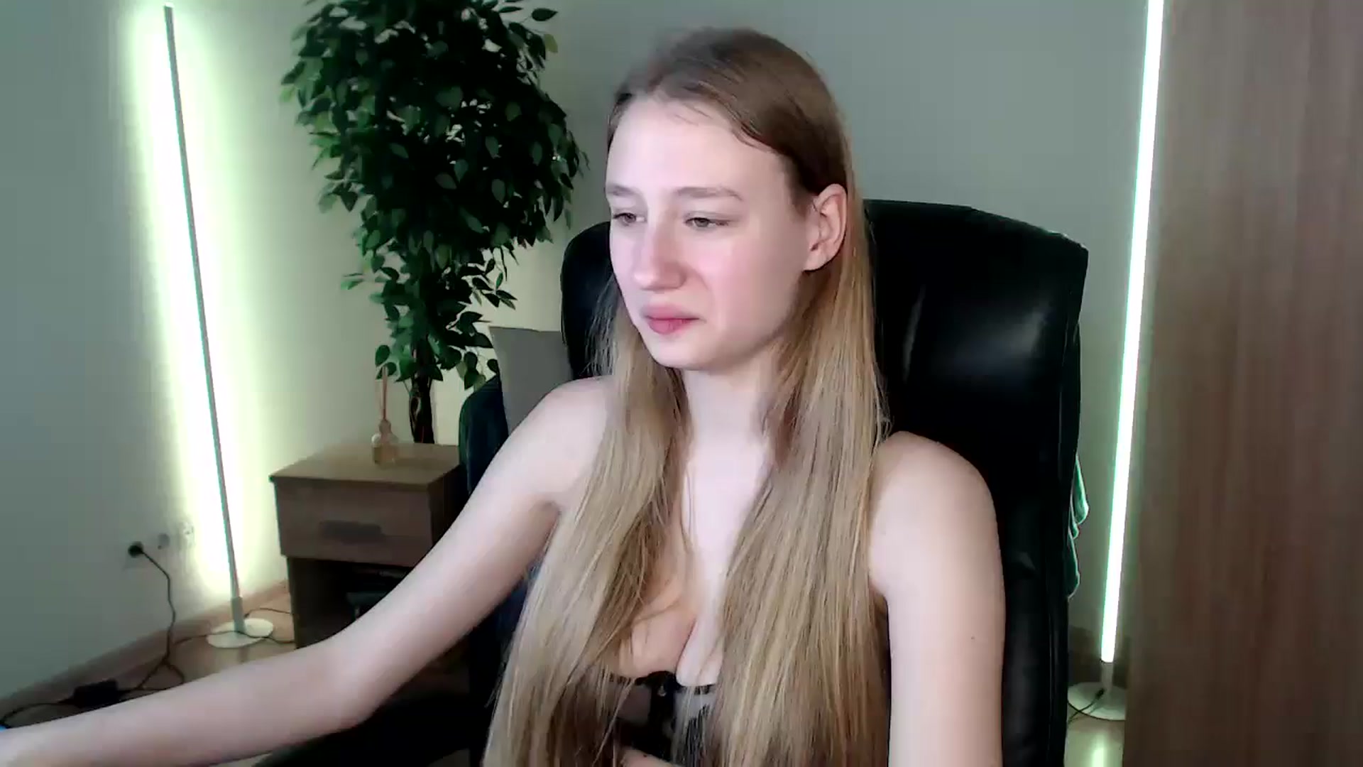 Gallery image thumbnail from HaleyVixen's myfreecams stream on, 12/11/2024, 11:13 image 19 of 20