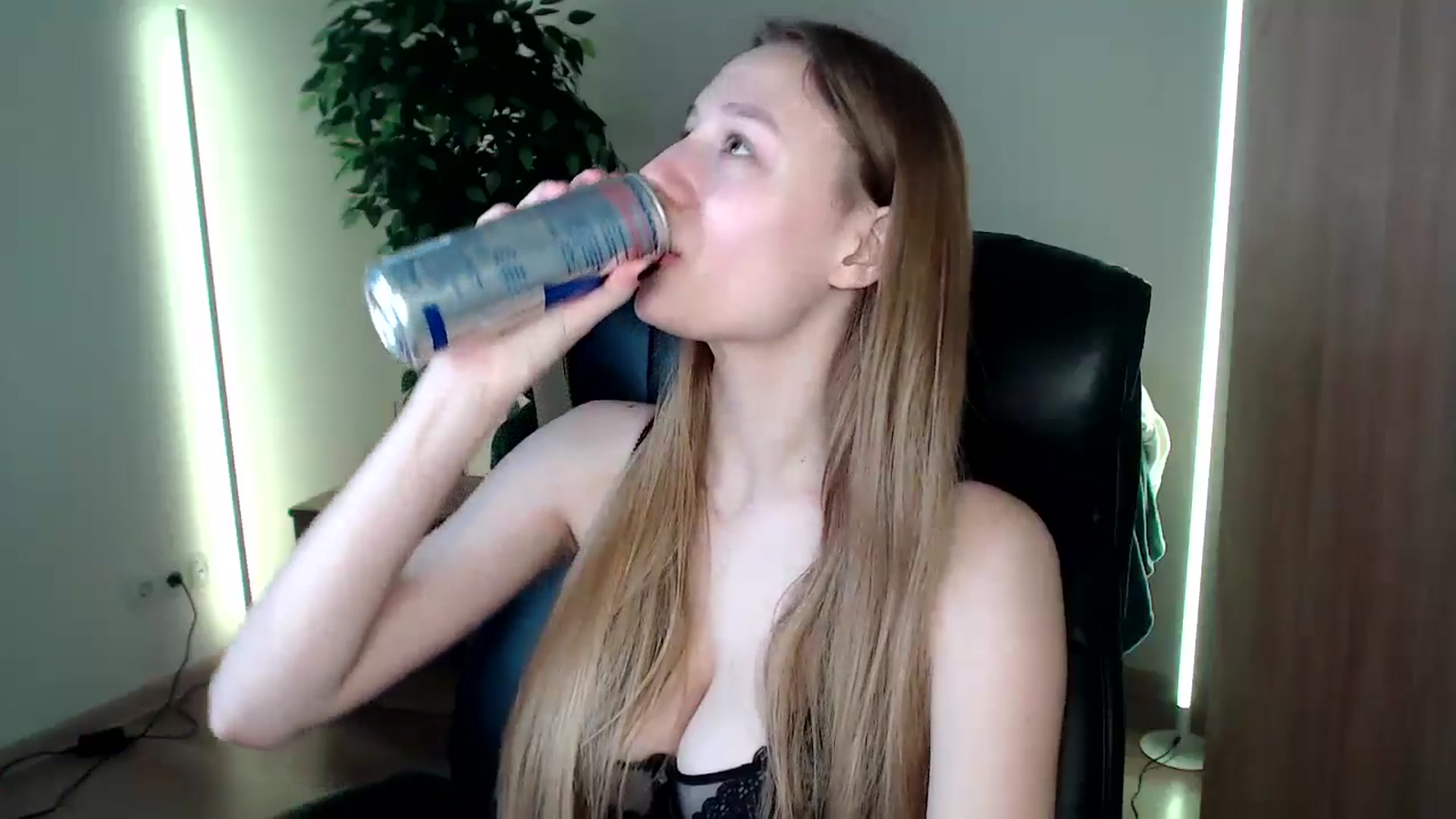 Gallery image thumbnail from HaleyVixen's myfreecams stream on, 12/11/2024, 13:35 image 5 of 20