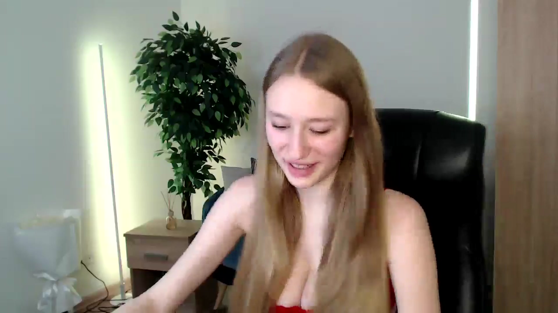Gallery image thumbnail from HaleyVixen's myfreecams stream on, 12/14/2024, 11:12 image 13 of 20