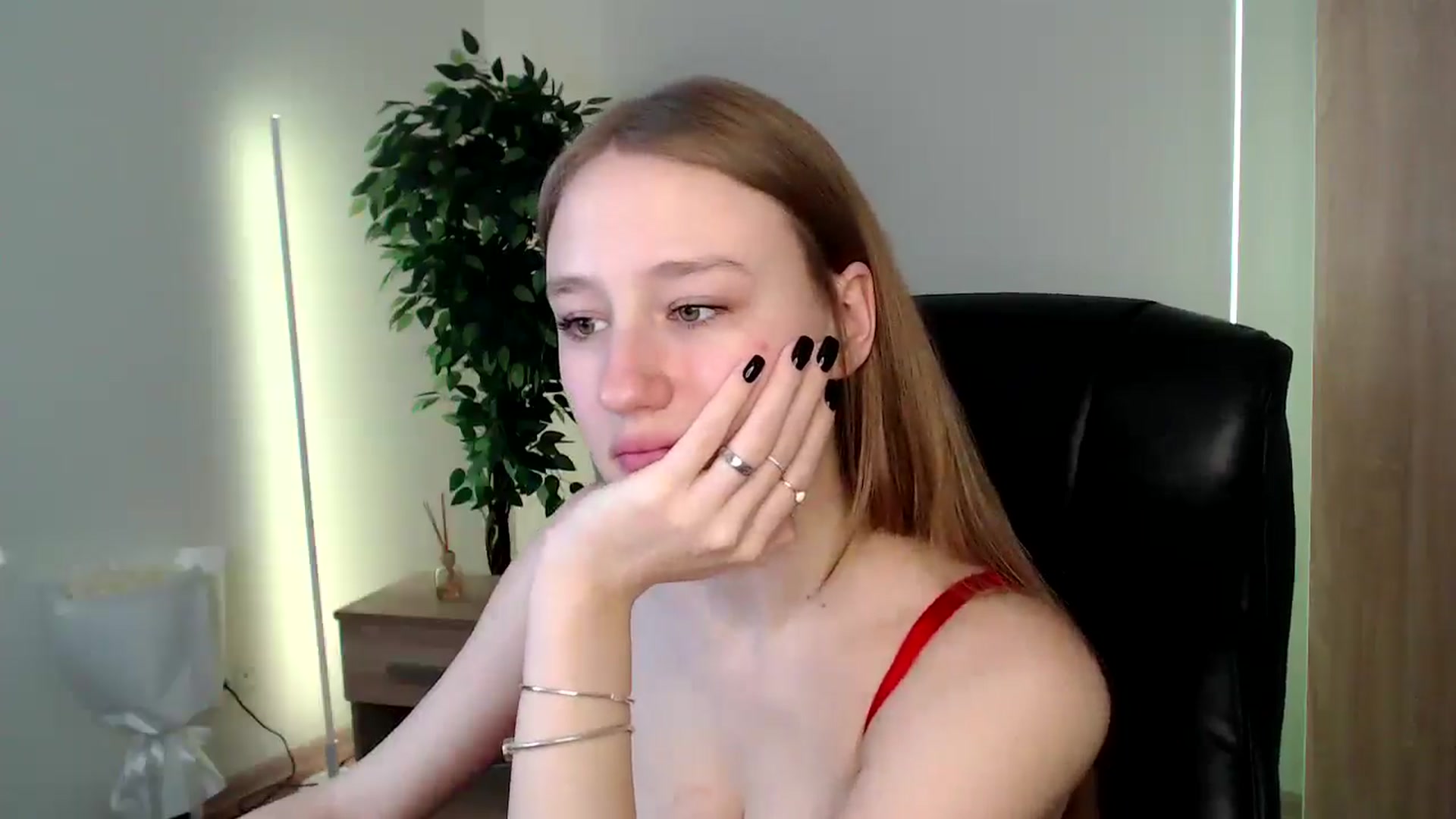 Gallery image thumbnail from HaleyVixen's myfreecams stream on, 12/14/2024, 13:07 image 3 of 20