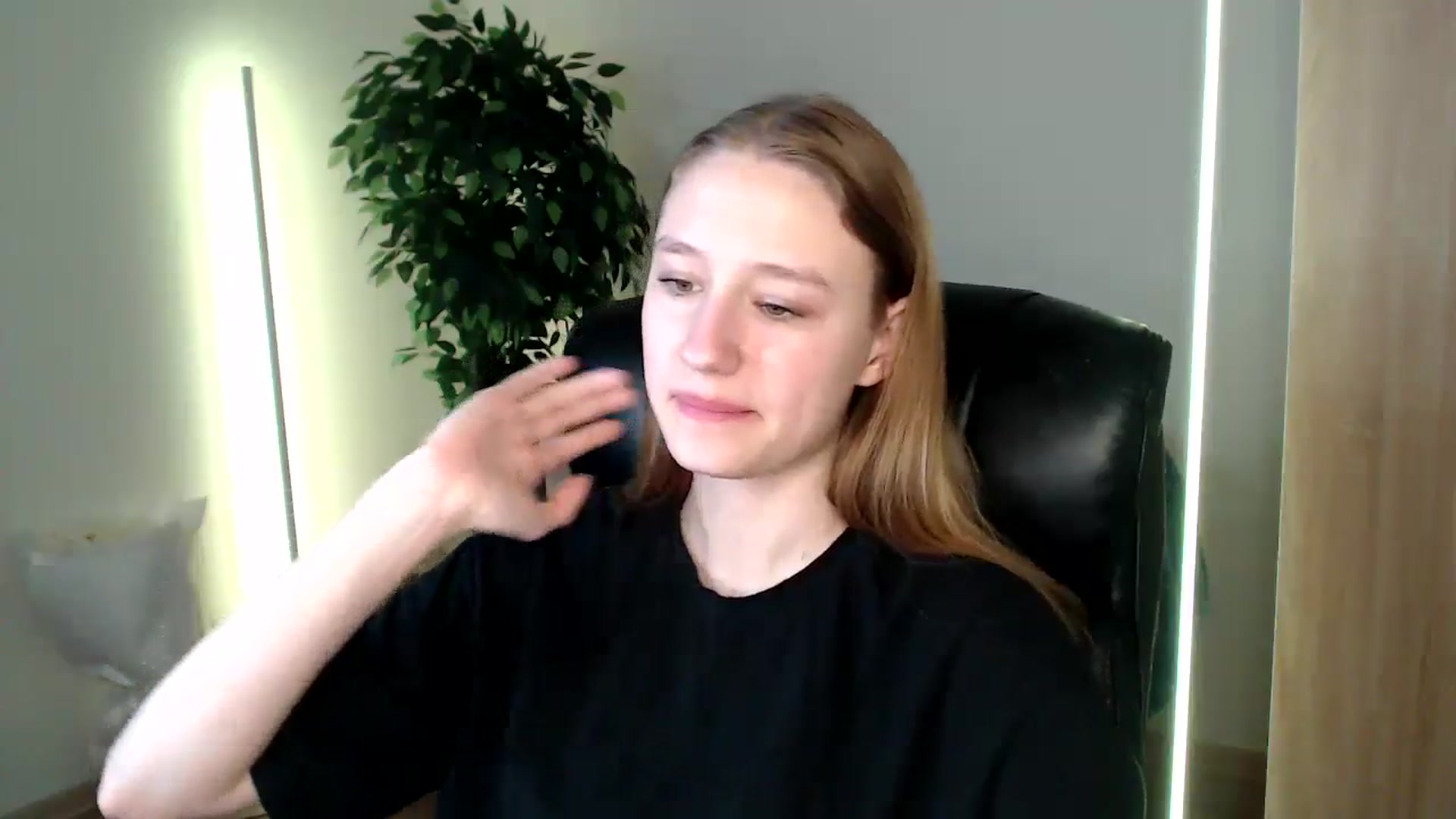 Gallery image thumbnail from HaleyVixen's myfreecams stream on, 12/17/2024, 14:11 image 20 of 20