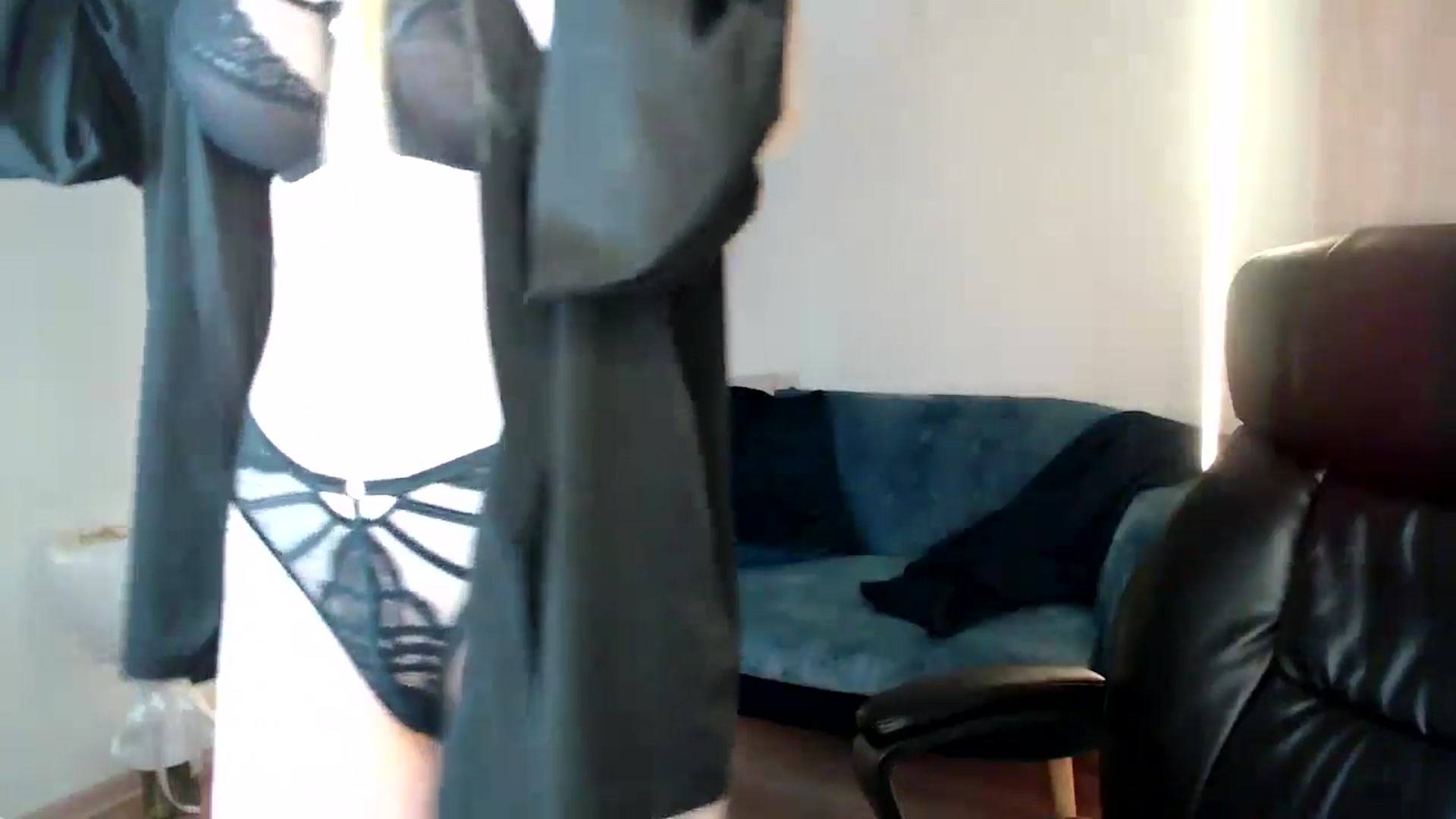 Gallery image thumbnail from HaleyVixen's myfreecams stream on, 12/22/2024, 11:52 image 15 of 20