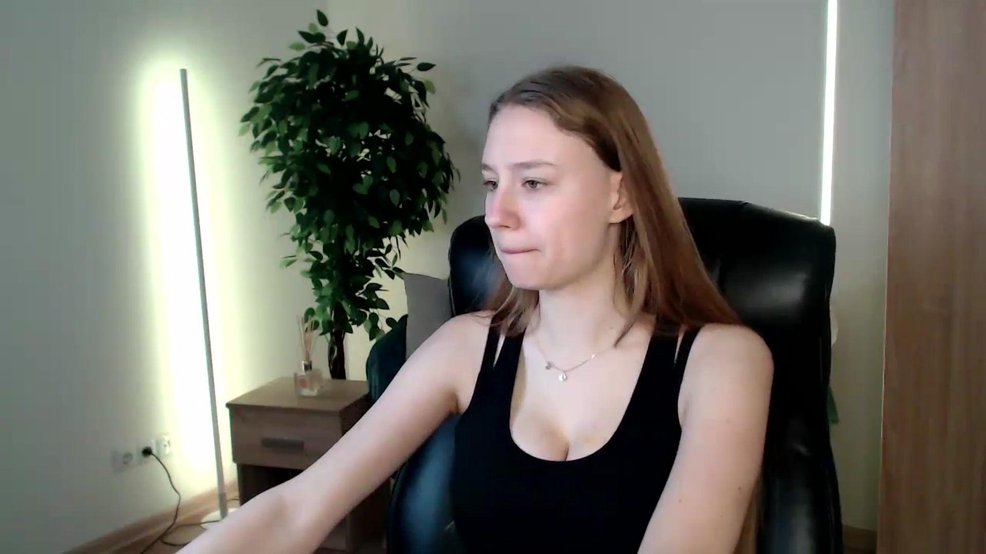 Gallery image thumbnail from HaleyVixen's myfreecams stream on, 12/23/2024, 10:12 image 3 of 20