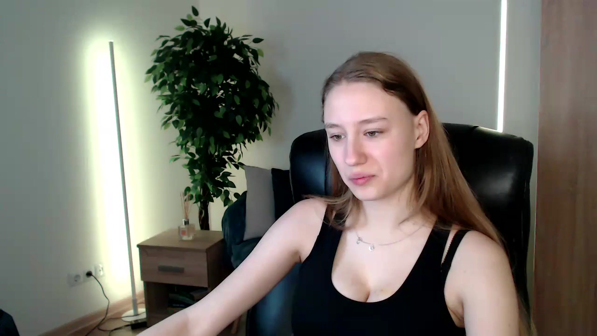 Gallery image thumbnail from HaleyVixen's myfreecams stream on, 12/23/2024, 10:12 image 10 of 20