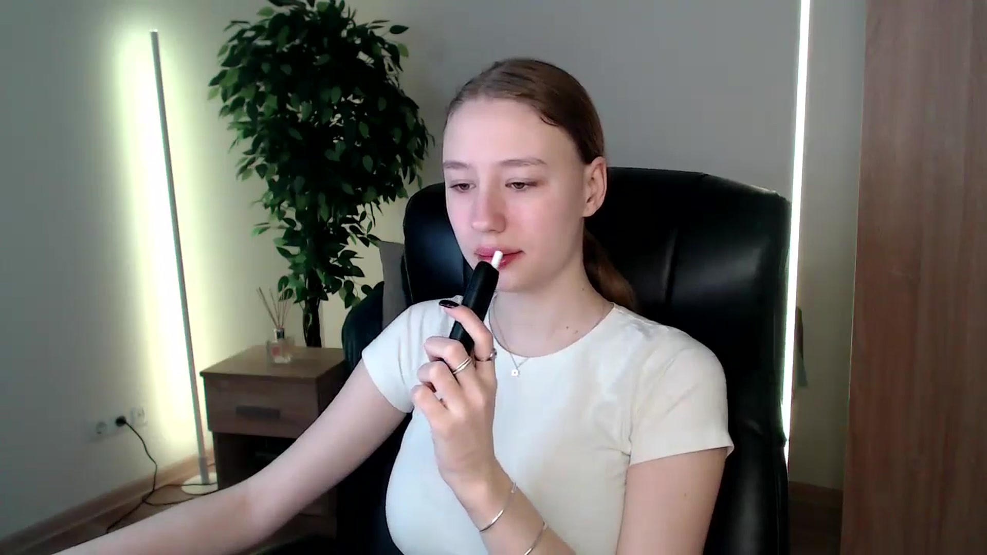 Gallery image thumbnail from HaleyVixen's myfreecams stream on, 12/24/2024, 09:13 image 16 of 20