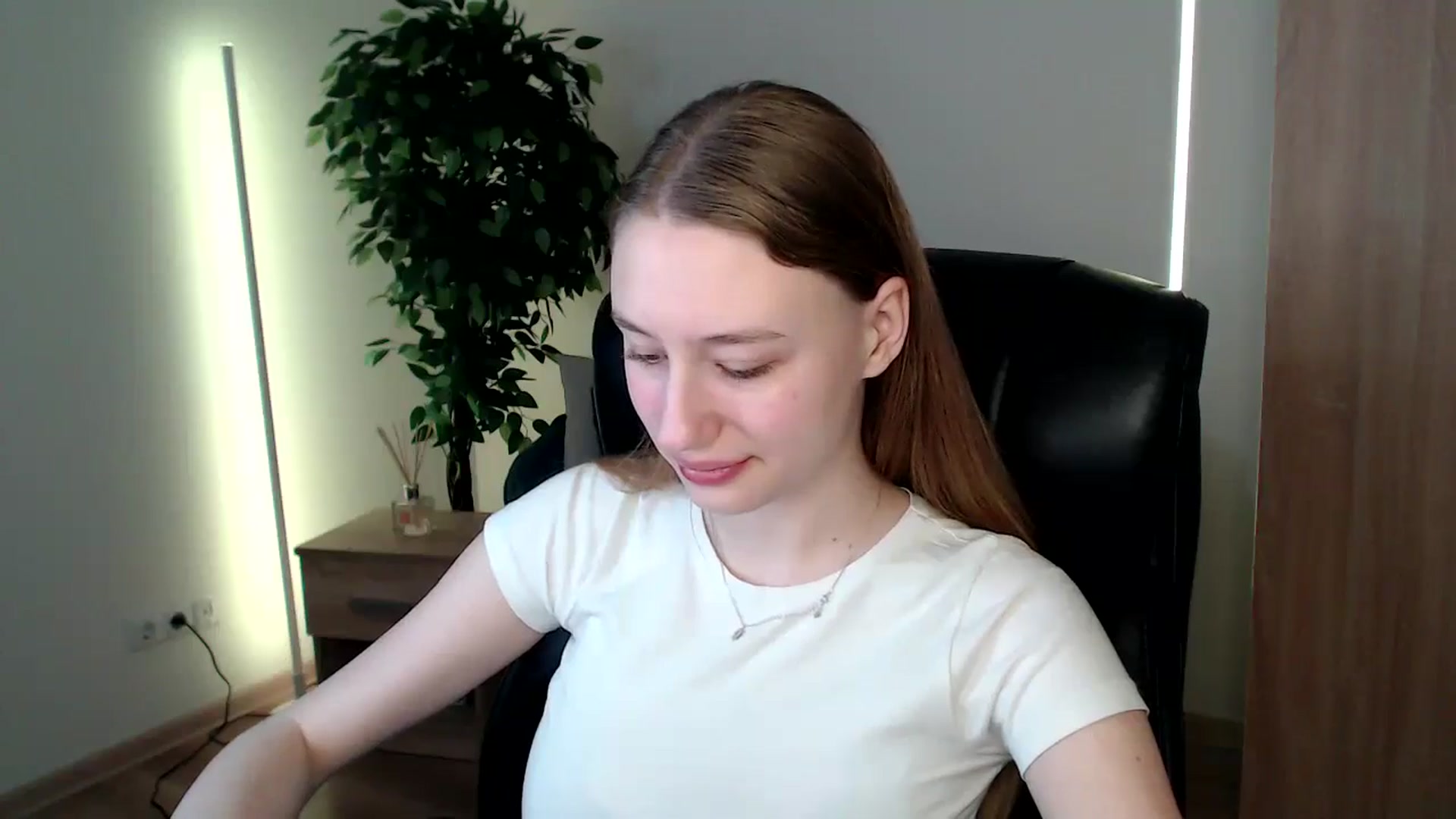 Gallery image thumbnail from HaleyVixen's myfreecams stream on, 12/24/2024, 11:41 image 7 of 20