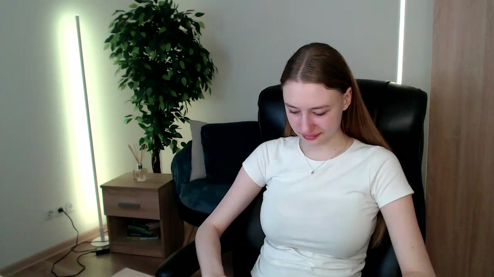 Gallery image thumbnail from HaleyVixen's myfreecams stream on, 12/24/2024, 11:41 image 20 of 20