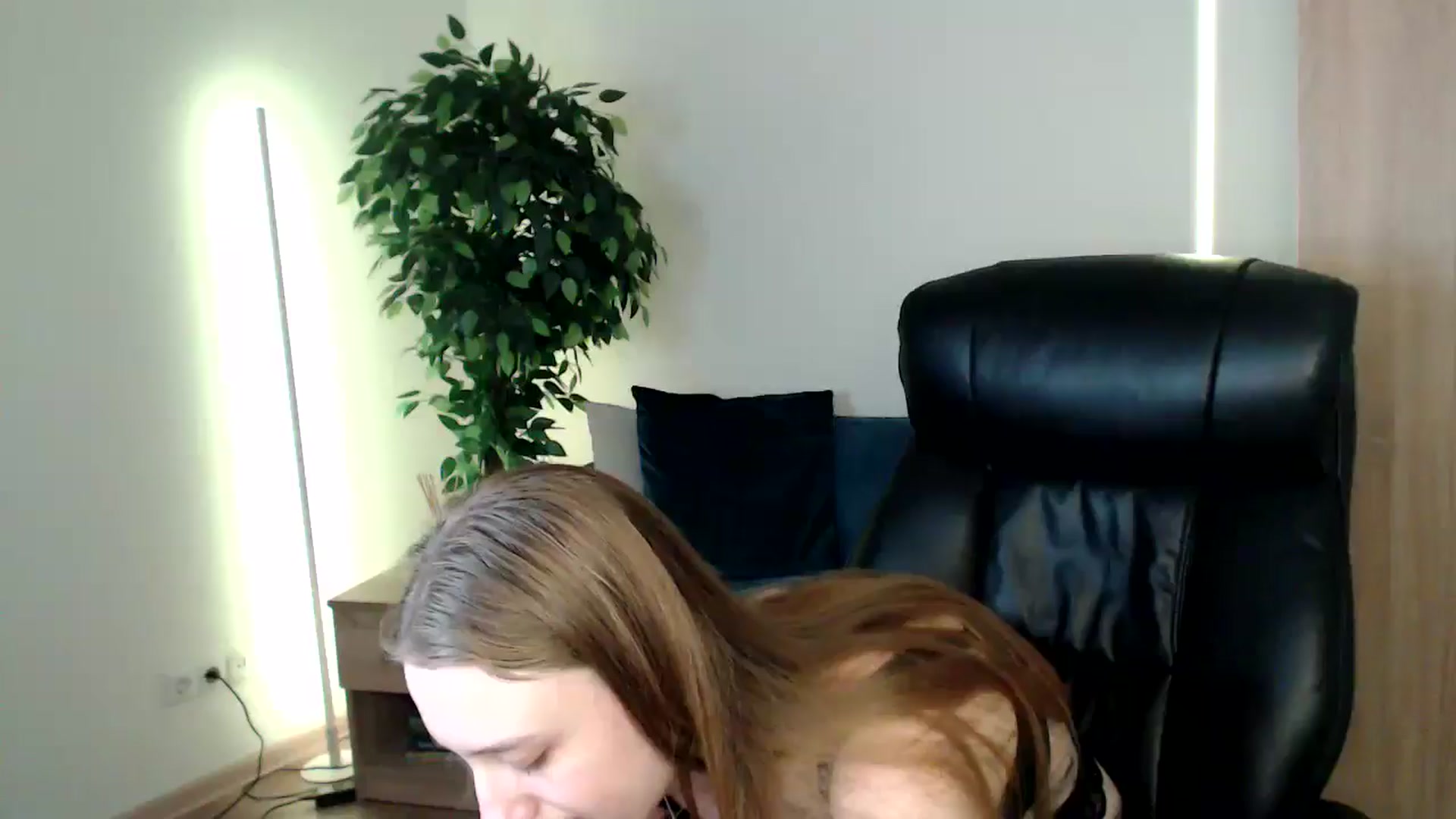 Gallery image thumbnail from HaleyVixen's myfreecams stream on, 12/24/2024, 14:42 image 1 of 20