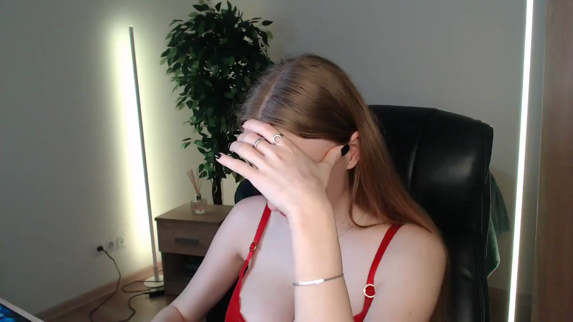 Gallery image thumbnail from HaleyVixen's myfreecams stream on, 12/26/2024, 13:34 image 4 of 20
