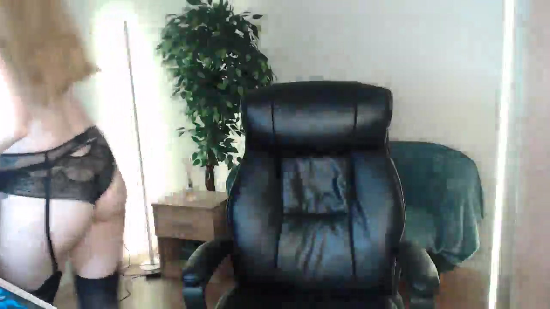 Gallery image thumbnail from HaleyVixen's myfreecams stream on, 01/04/2025, 14:39 image 9 of 20